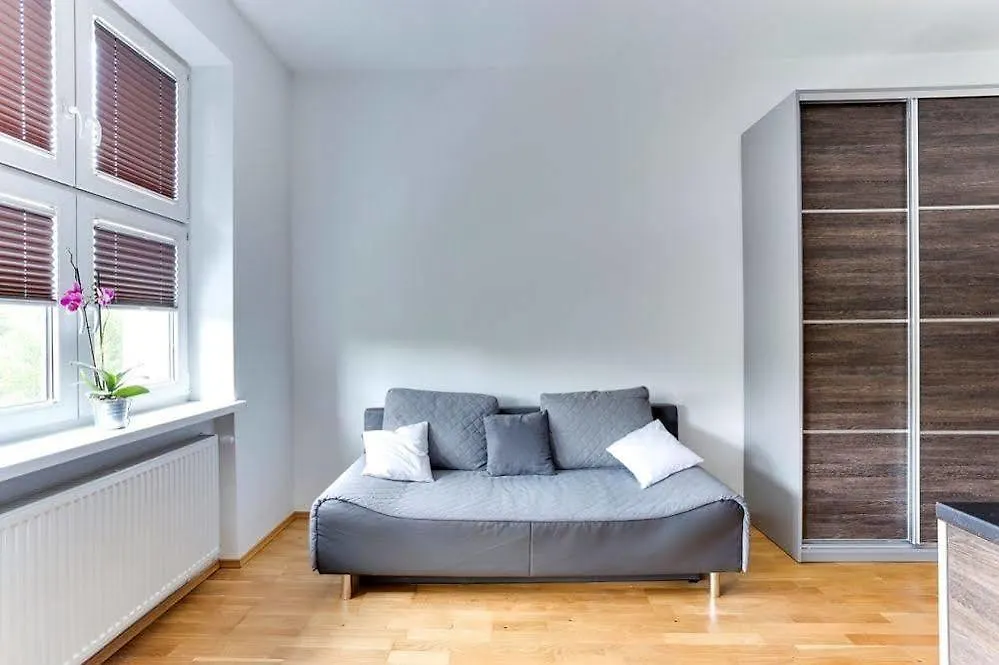 Apartment Penguin Rooms - City Center Krakow Poland