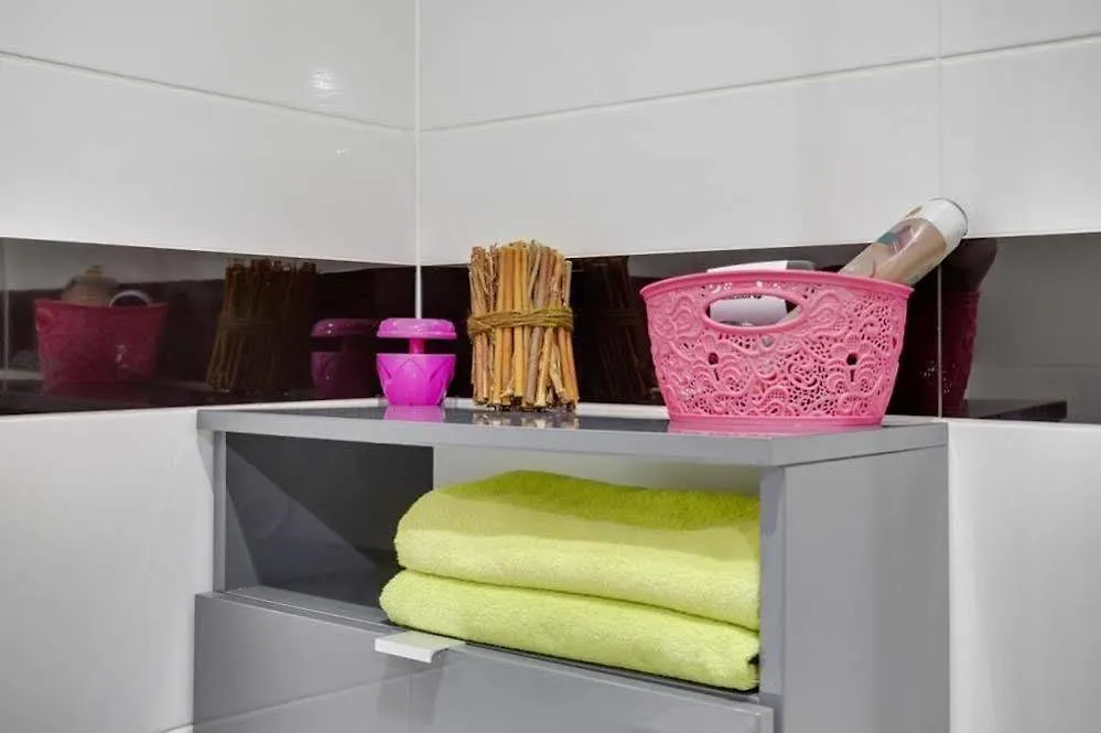 Penguin Rooms - City Center Krakow Apartment
