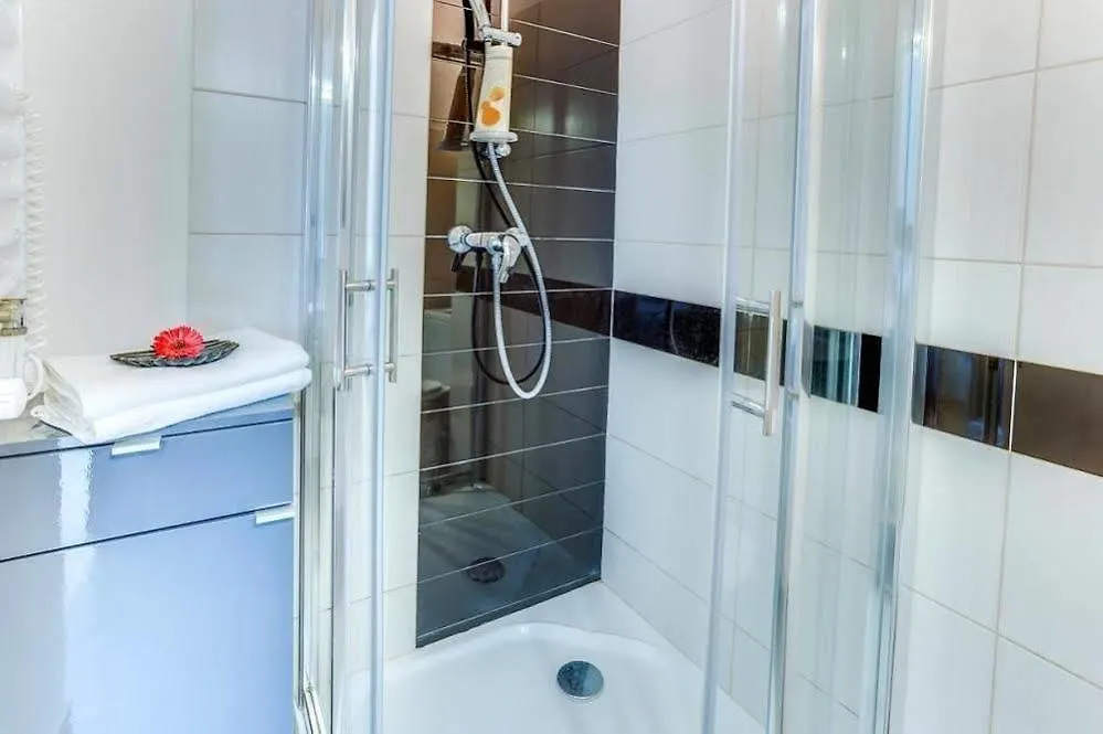 Penguin Rooms - City Center Krakow 0*,  Poland