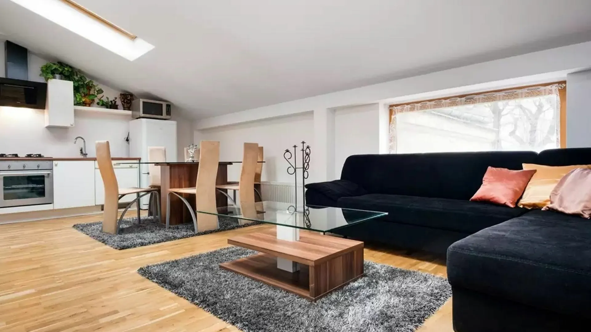 Penguin Rooms - City Center location